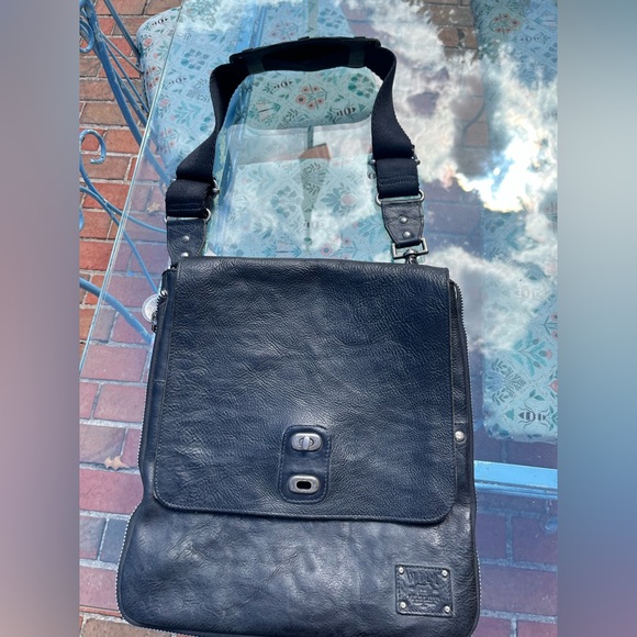 WILL Leather Goods Otto Crossbody Bag NWT - Picture 8 of 16